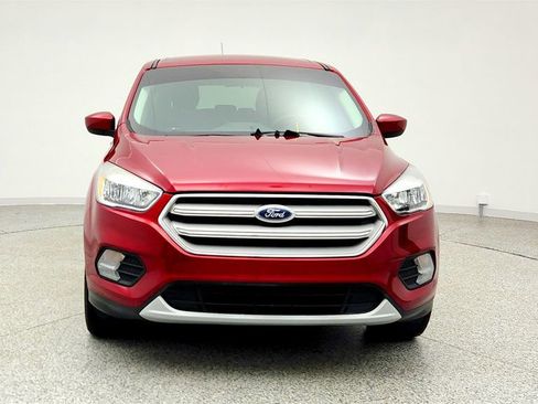 Used 2019 Ford Escape SE image 2