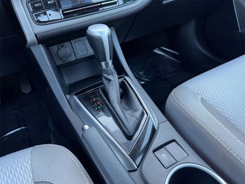 Used 2017 Toyota Corolla LE image 26