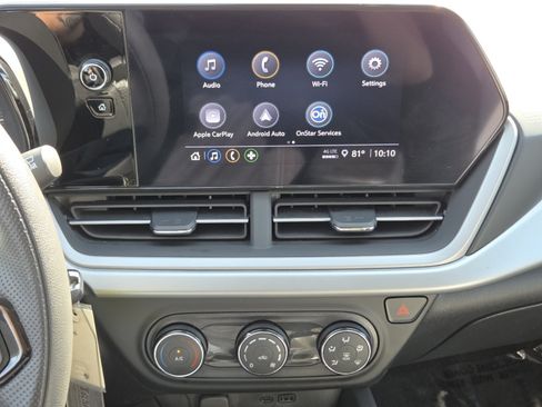 Used 2024 Chevrolet Trax LS FWD image 28