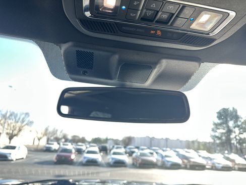 Used 2024 Ford F150 Lightning Lariat image 27