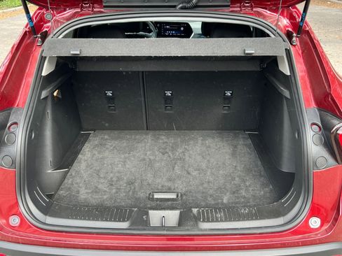 Used 2025 Chevrolet Trax LT image 24