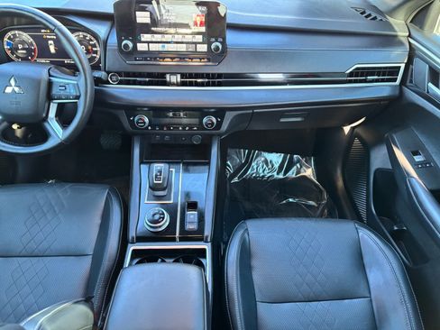 Used 2024 Mitsubishi Outlander SEL image 16