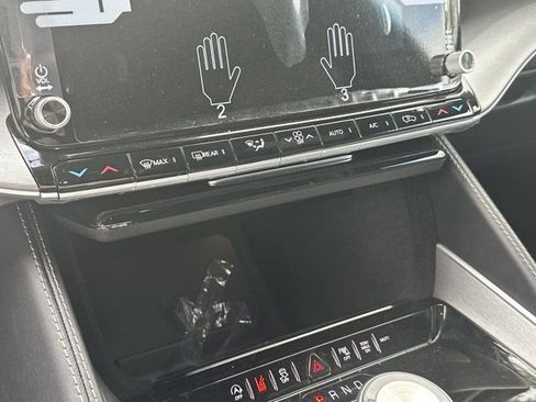 New 2025 Jeep Wagoneer Series II w/ Premium Group I image 25