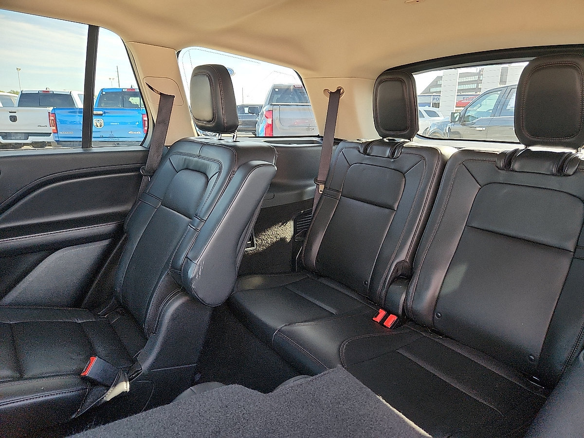 Used 2021 Lincoln Aviator Reserve w/ Elements Package Plus AWD/4WD image 6