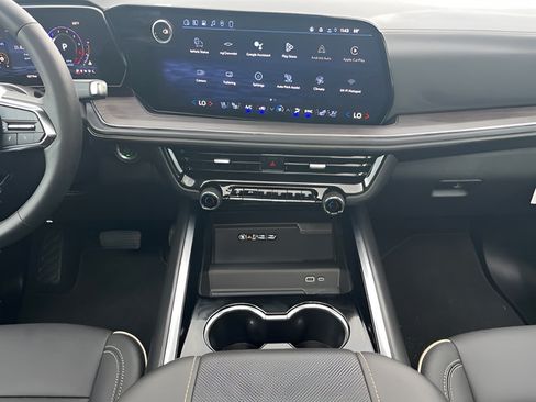 New 2026 Chevrolet Suburban Premier RWD image 26