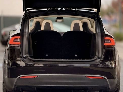 Used 2017 Tesla Model X 100D image 10