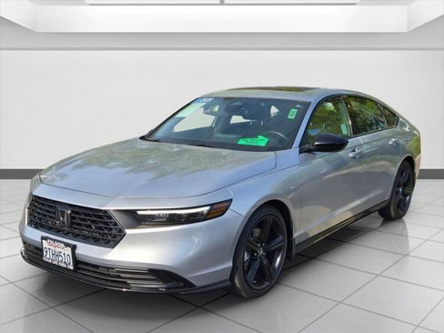 Certified 2025 Honda Accord Sport image 9