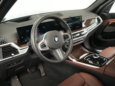 Used 2026 BMW X7 xDrive40i AWD/4WD image 33