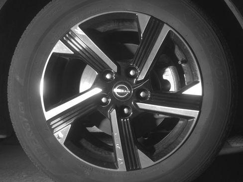 Used 2025 Nissan Sentra SV FWD image 12