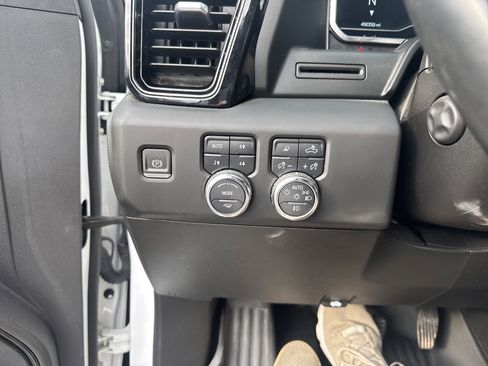 Used 2024 GMC Sierra 1500 AT4 w/ AT4 Preferred Package image 30