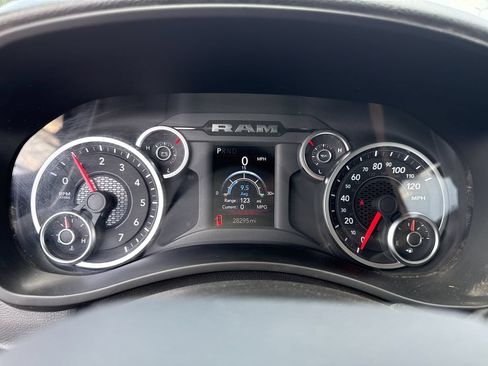 Used 2025 RAM 2500 Tradesman w/ Chrome Appearance Group AWD/4WD image 18
