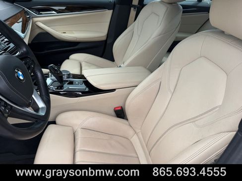 Used 2019 BMW 530i xDrive AWD/4WD image 10