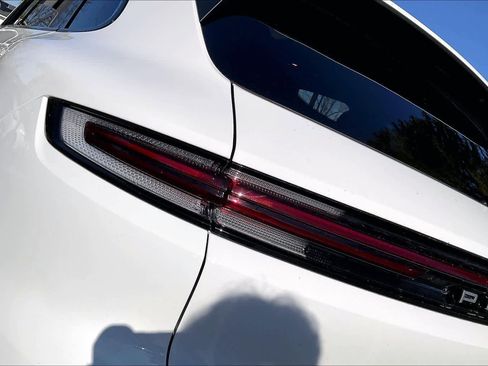 Used 2024 Porsche Cayenne image 30