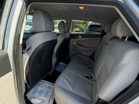 Used 2019 Hyundai Tucson SE AWD/4WD image 11