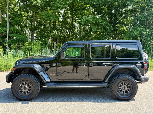 Used 2023 Jeep Wrangler Unlimited Rubicon 392 w/ Trailer Tow Package AWD/4WD image 9