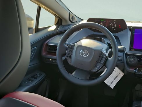 New 2026 Toyota Prius Plug-In Hybrid FWD image 19