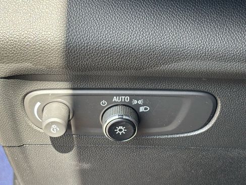 Used 2023 Buick Envision Essence image 20