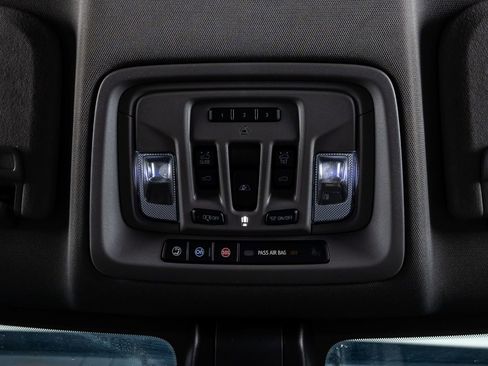 Used 2020 GMC Sierra 3500 Denali w/ Denali Ultimate Package image 28