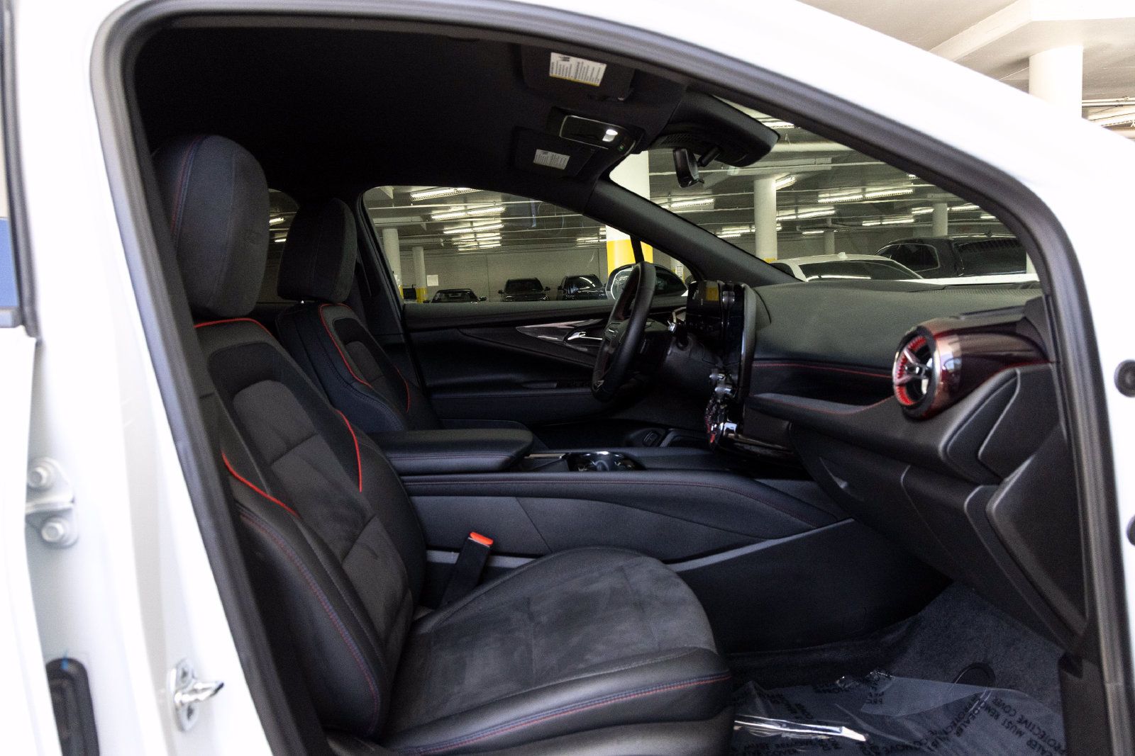 Used 2024 Chevrolet Blazer EV RS AWD/4WD image 27