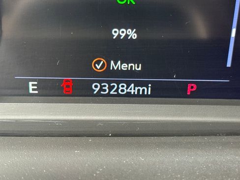 Used 2021 Chevrolet Suburban Premier w/ Premium Package image 28