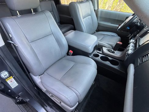 Used 2014 Toyota Sequoia Platinum AWD/4WD image 23