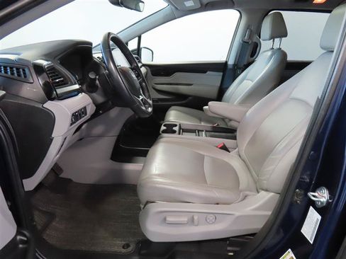 Used 2022 Honda Odyssey Touring image 17