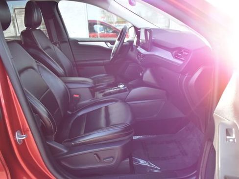 Used 2024 Ford Escape Platinum AWD/4WD image 44
