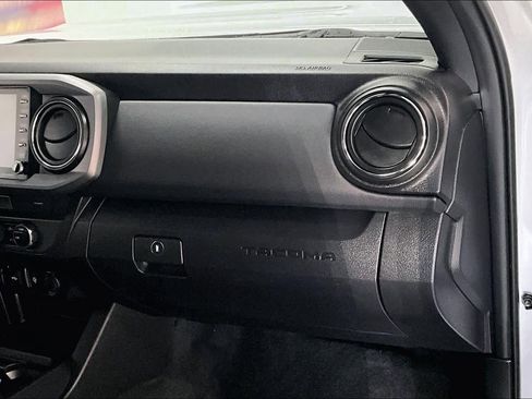 Used 2023 Toyota Tacoma TRD Sport w/ Technology Package image 20