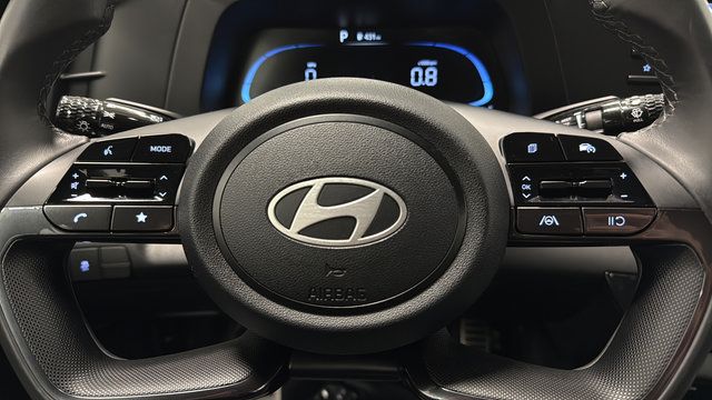 Used 2025 Hyundai Elantra Sport w/ Cargo Package FWD image 15