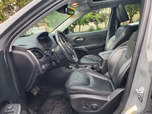 Used 2021 Jeep Cherokee Limited AWD/4WD image 18