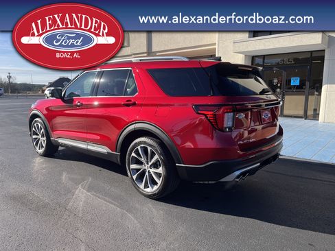 Used 2025 Ford Explorer Platinum w/ Ultimate Package image 2