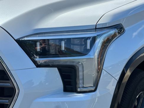 Used 2024 Toyota Sequoia Platinum AWD/4WD image 52