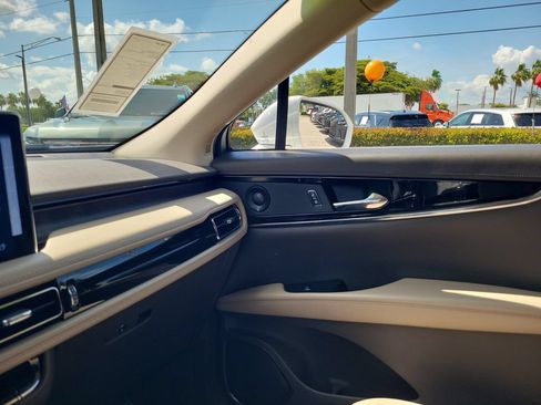 Used 2022 Lincoln Nautilus Reserve w/ Equipment Group 201A FWD image 31