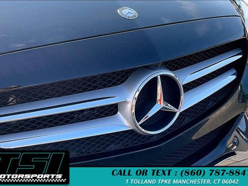 Used 2017 Mercedes-Benz C 300 4MATIC Sedan image 28