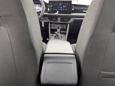 Used 2025 Volkswagen Jetta Sport image 28