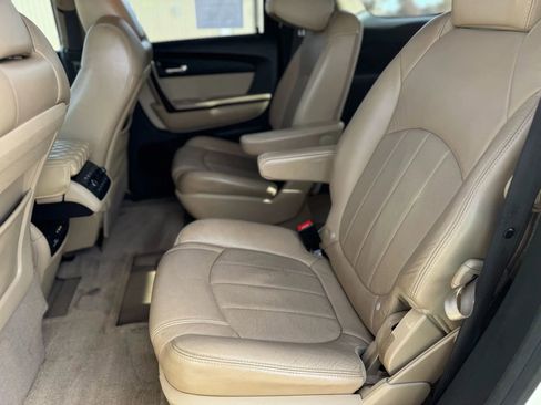 Used 2012 GMC Acadia Denali image 27