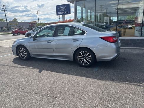 Used 2018 Subaru Legacy 2.5i Premium w/ Moonroof Package AWD/4WD image 6