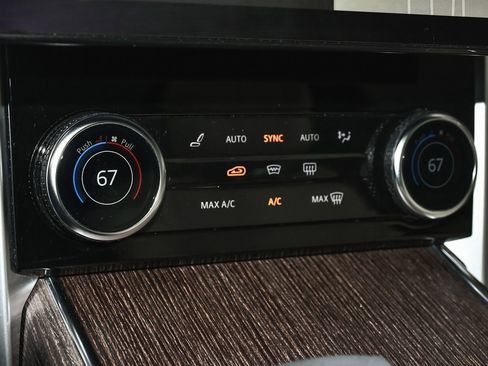 Used 2023 Land Rover Range Rover SE image 40