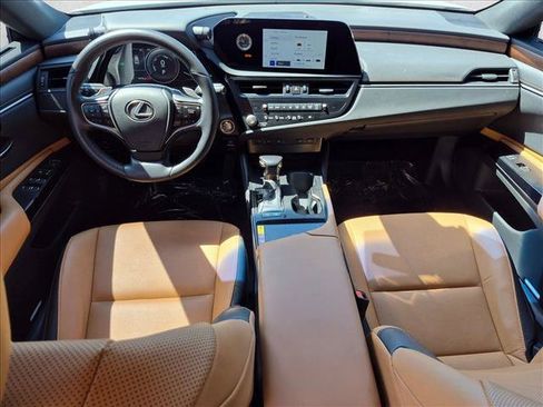 Used 2025 Lexus ES 300h w/ Premium Package FWD image 18
