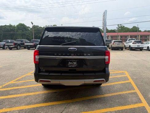 Used 2024 Ford Expedition XLT RWD image 8