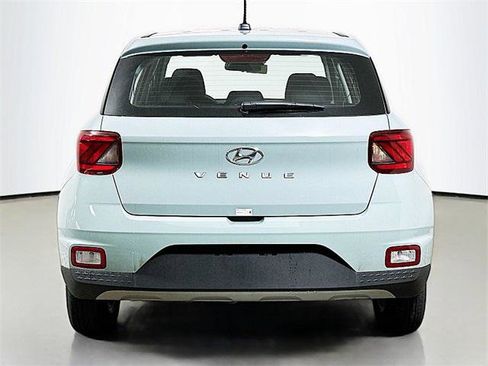 New 2026 Hyundai Venue SE image 5