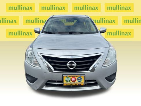 Used 2016 Nissan Versa SV FWD image 15