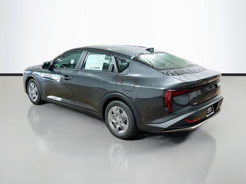 New 2025 Kia K4 LX image 5