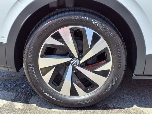 Used 2023 Volkswagen ID.4 Pro RWD image 7