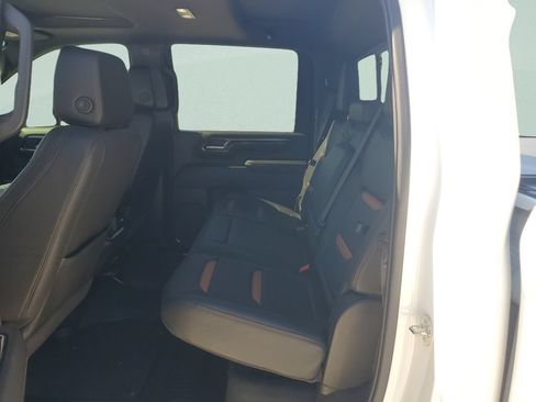Used 2024 GMC Sierra 2500 AT4 w/ AT4 Premium Plus Package AWD/4WD image 10