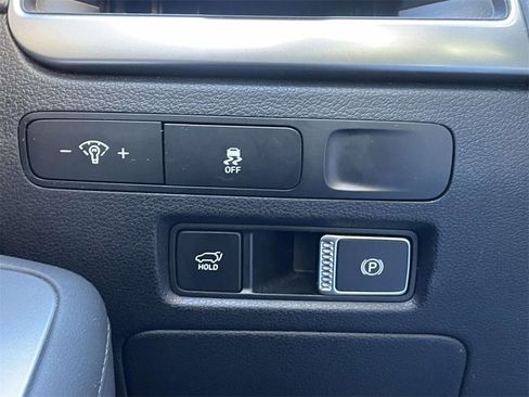 Used 2023 Hyundai Palisade Limited w/ Winter Package image 28