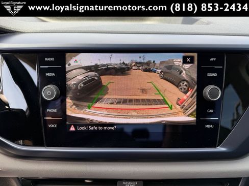 Used 2022 Volkswagen Taos SE image 27