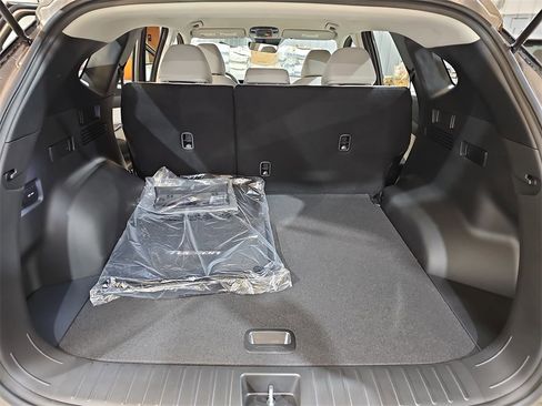 New 2026 Hyundai Tucson Blue SE image 12