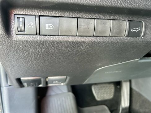 Used 2025 Toyota RAV4 XLE FWD image 14