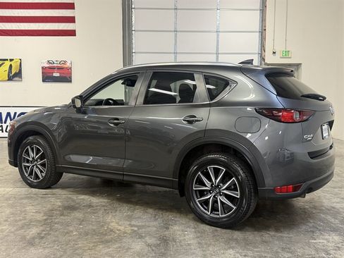 Used 2018 MAZDA CX-5 Touring w/ Preferred Equipment Package AWD/4WD image 5